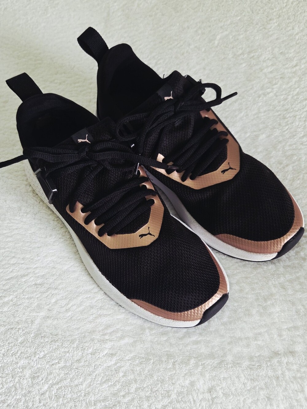 Puma ✨️ Black and Rose Gold Athletic Women's Sneakers Size 7.5